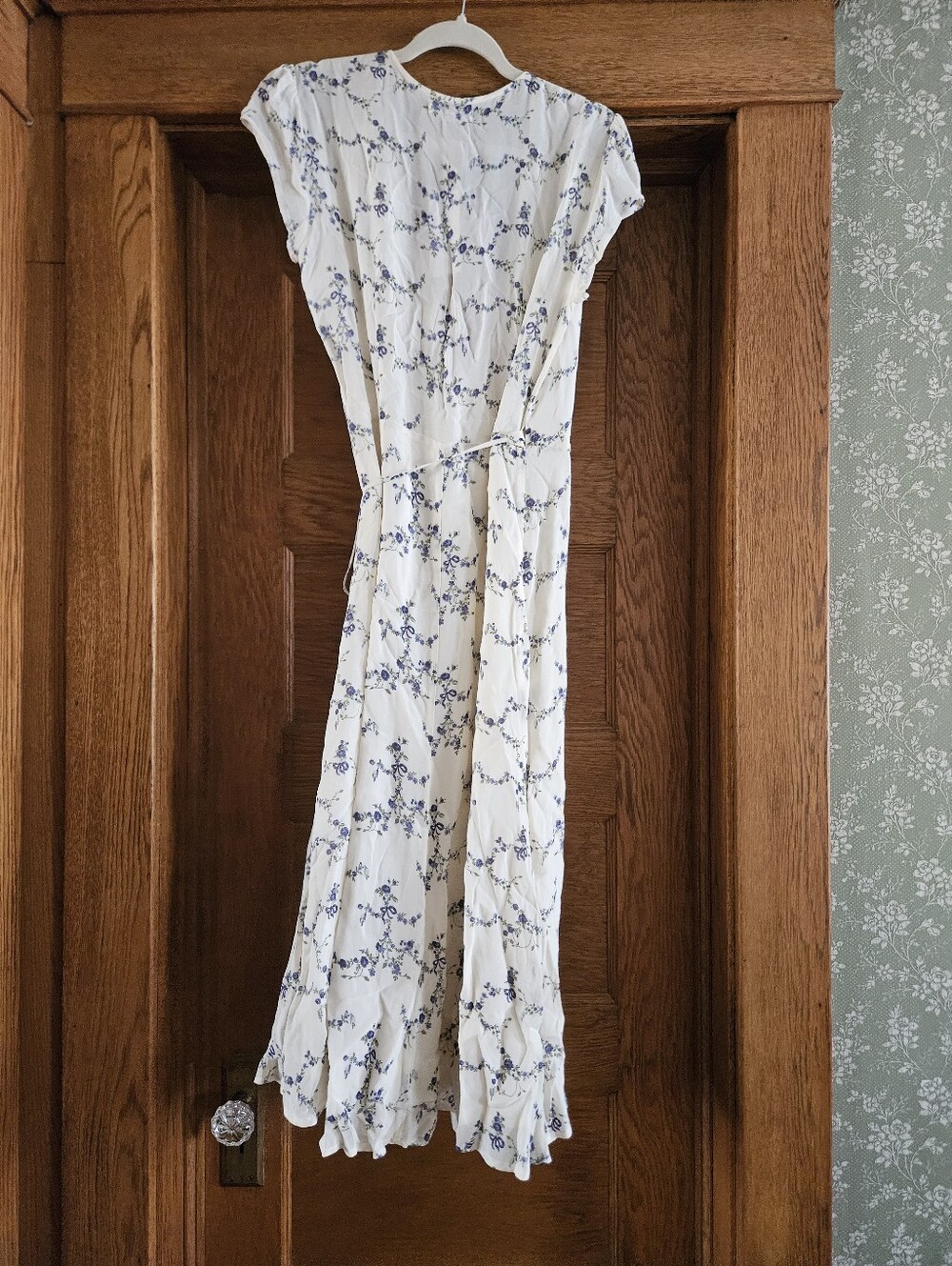 NEW WITH TAGS Reformation Wrap Dress - Picture 2 of 2